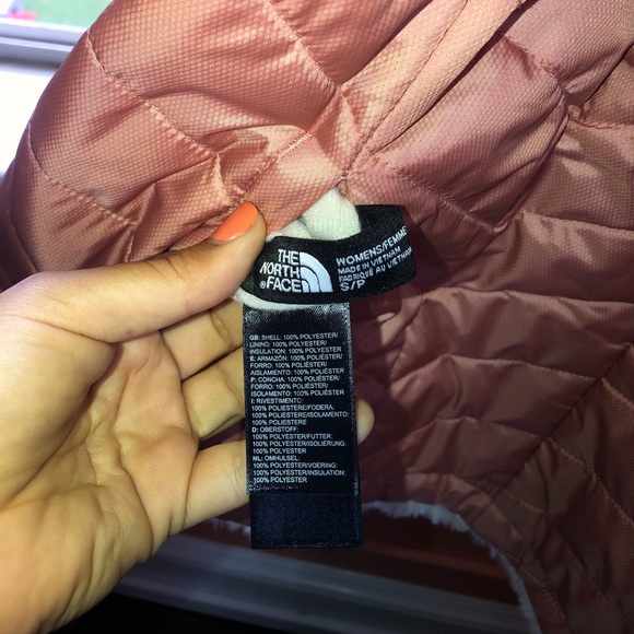 ❌SOLD❌ Women’s Reversible North Face Jacket 🧥 - Picture 8 of 8